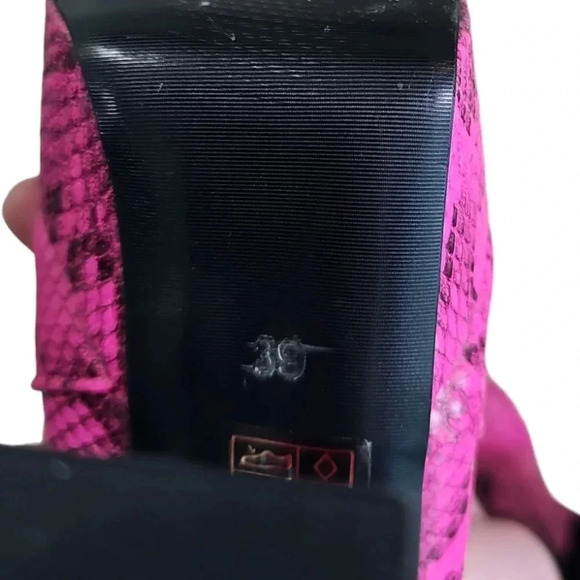 Unbranded 8.5 EUR 39 Hot Pink Snakeskin Flame Chelsea Platform Heels Y2K Goth - Picture 6 of 8